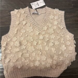 Zara Cream Floral V-Neck Sweater Vest